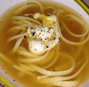 receta facil sopa noodles huevo